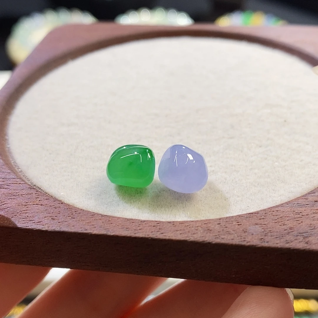 未镶嵌挂件翡翠随行力推