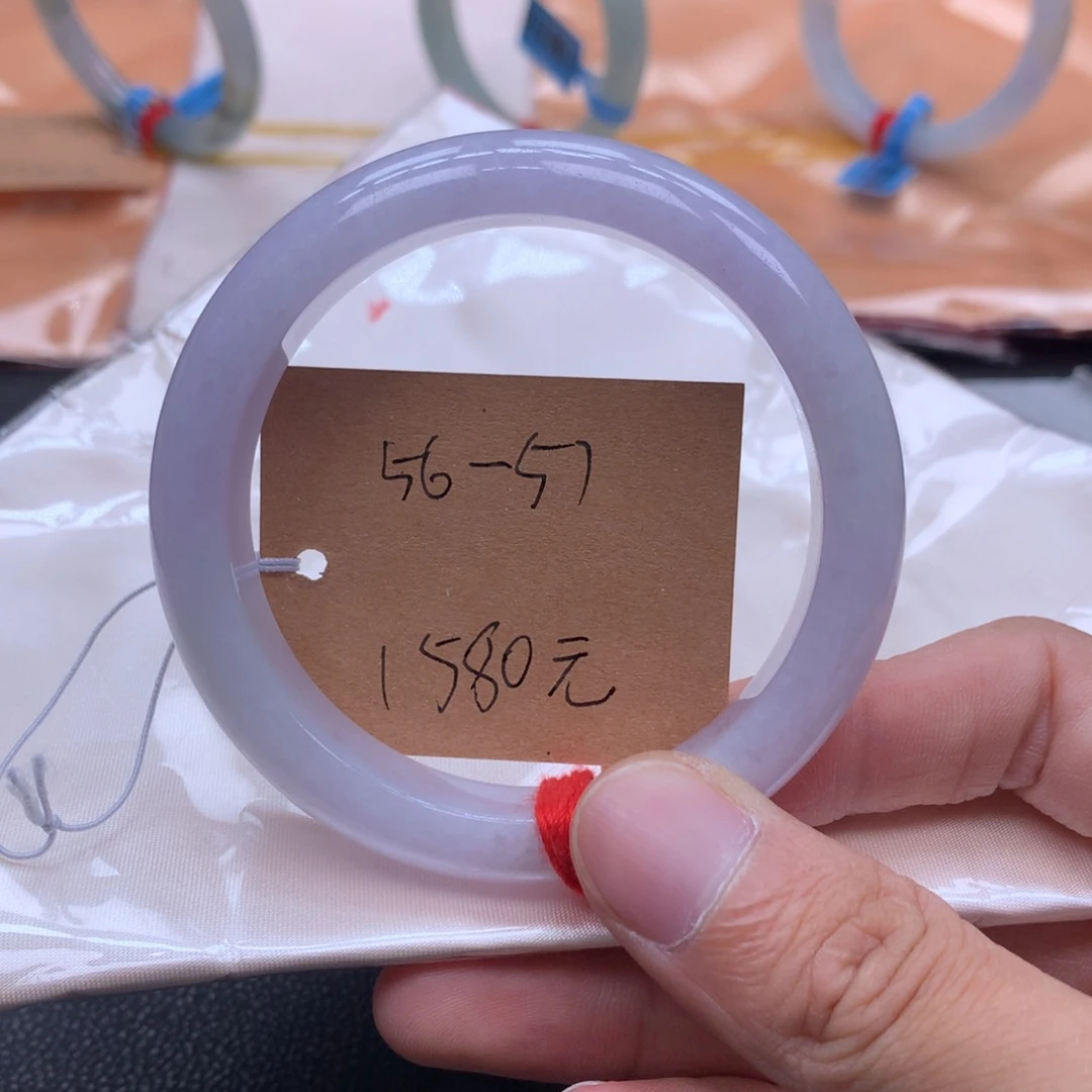 定制翡翠未镶嵌手镯