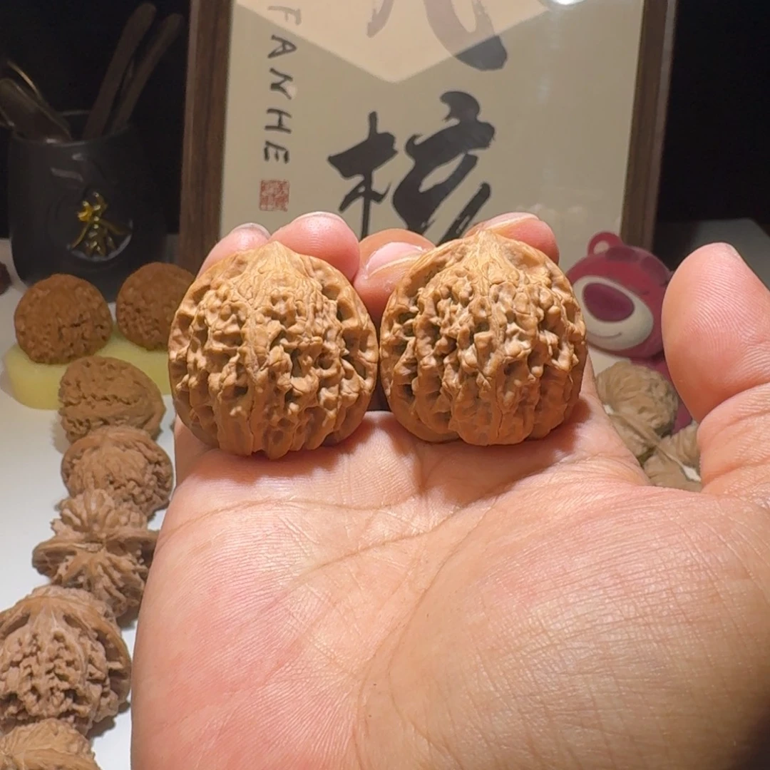 尹***.文玩核桃吊坠36尺寸僧帽