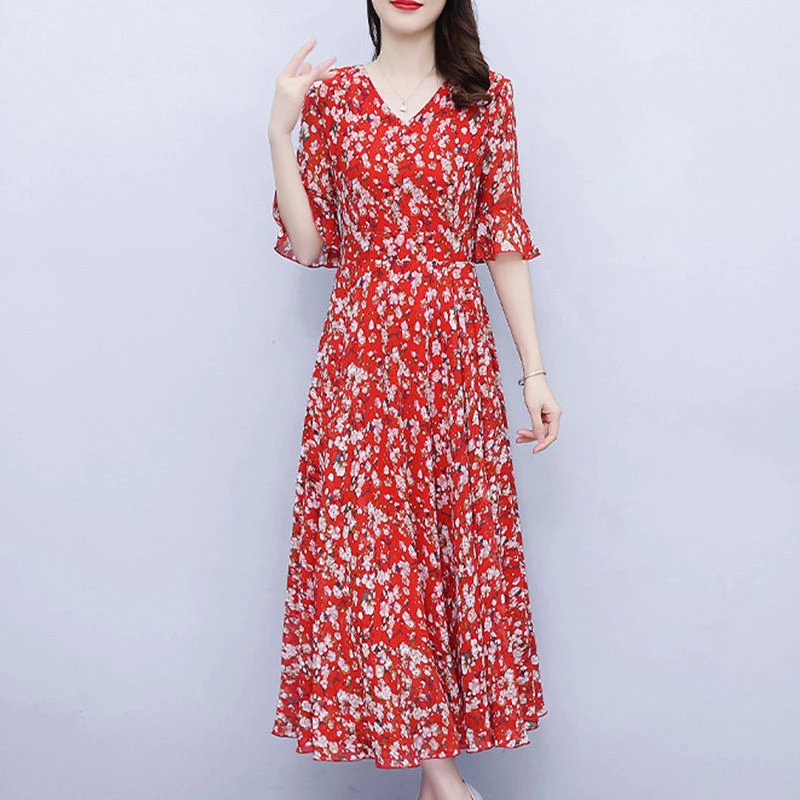 2025年夏季新款印花大摆连衣裙收腰显瘦旅游度假长裙雪纺裙沙滩裙