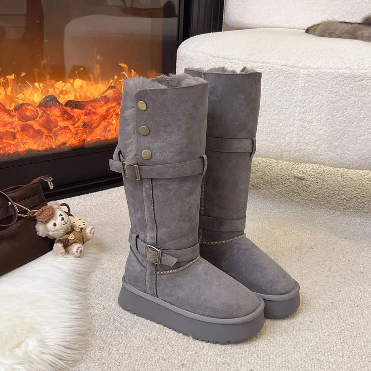 时尚加绒栗色长筒雪地靴时尚雪地靴保暖