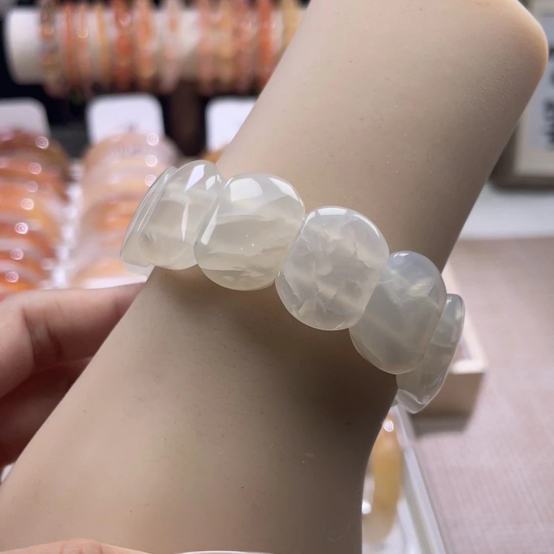 玛瑙/玉髓未镶嵌手牌串20.1mm