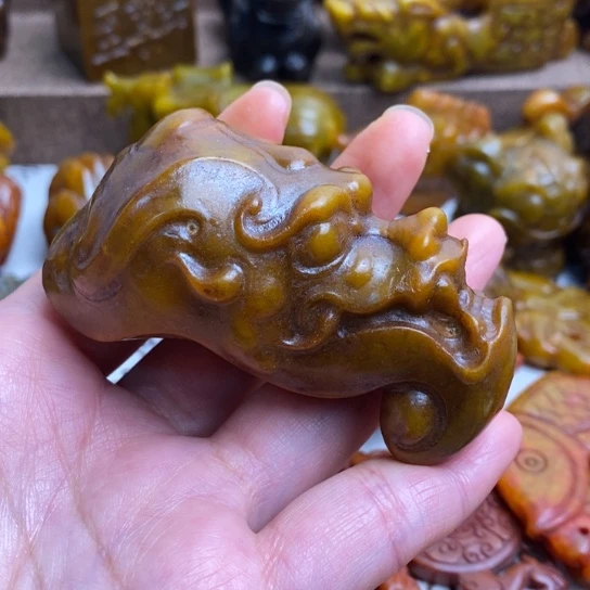 蛇纹石玉未镶嵌颈饰15