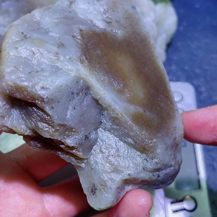 和田玉（糖玉）未镶嵌珠宝半成品