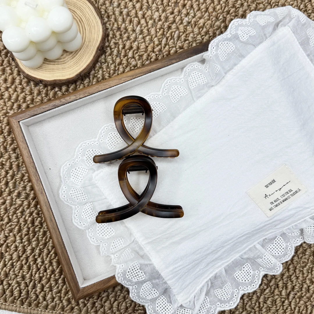 （清仓号）宠粉福利气质轻奢时尚抓夹