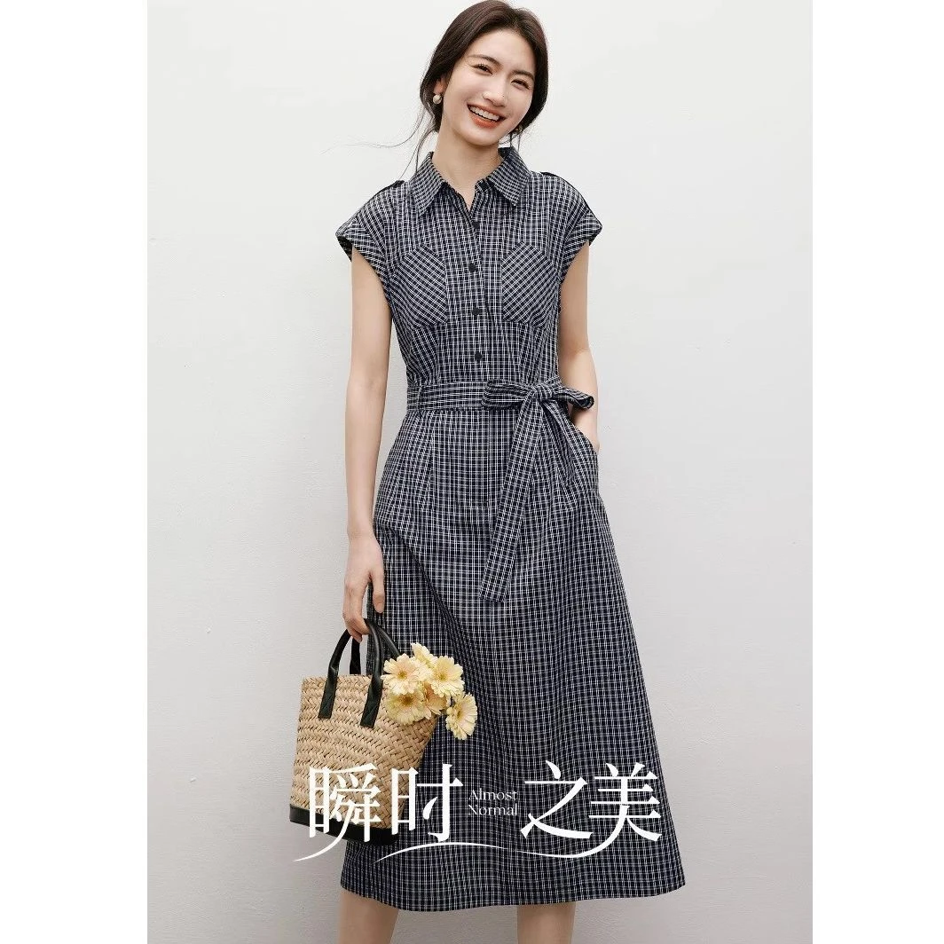 文艺范连衣裙2025夏季新款女装肌理感【复古格纹】正肩收腰裙