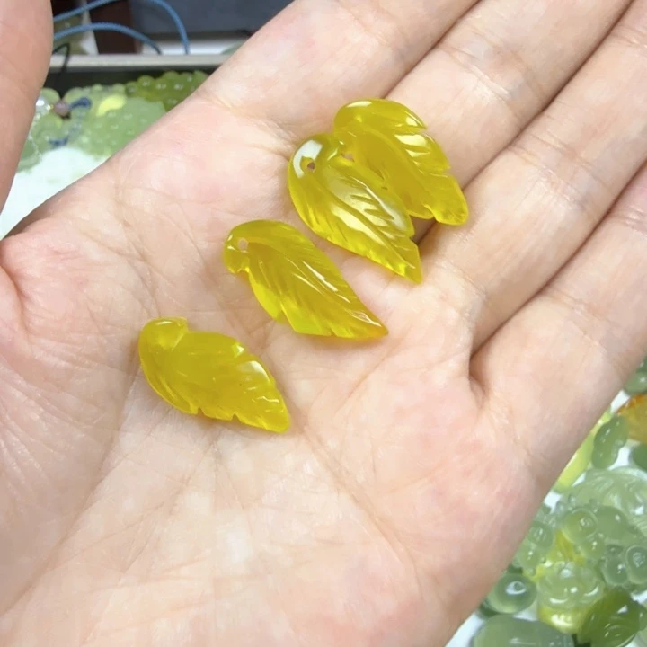 蛇纹石玉未镶嵌颈饰顺*顺