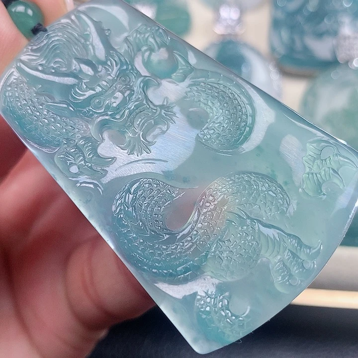 【闪购商品】翡翠颈饰未镶嵌天然翡翠