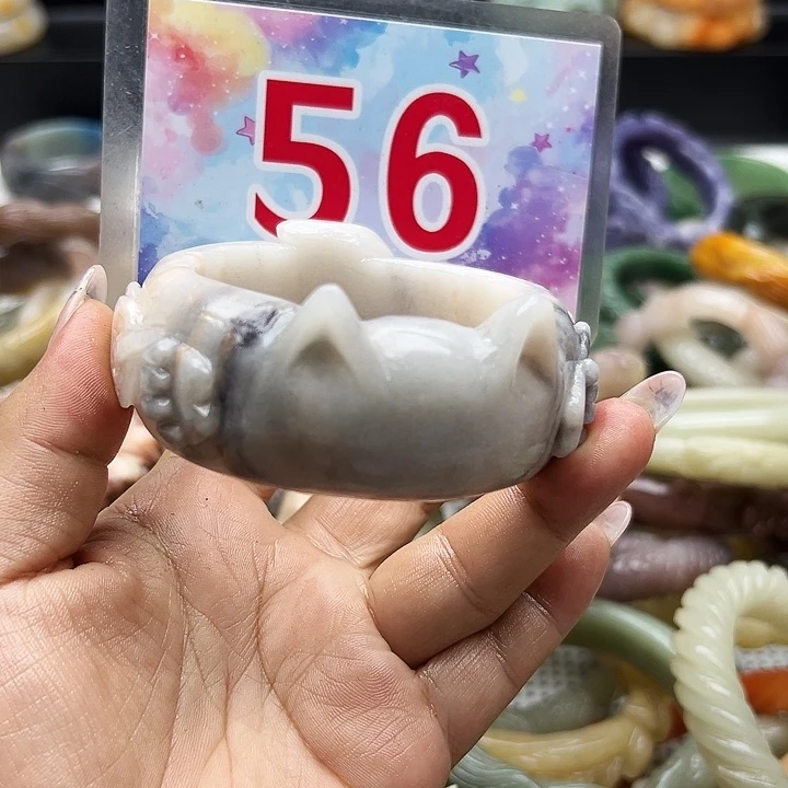 未镶嵌手镯石英岩玉