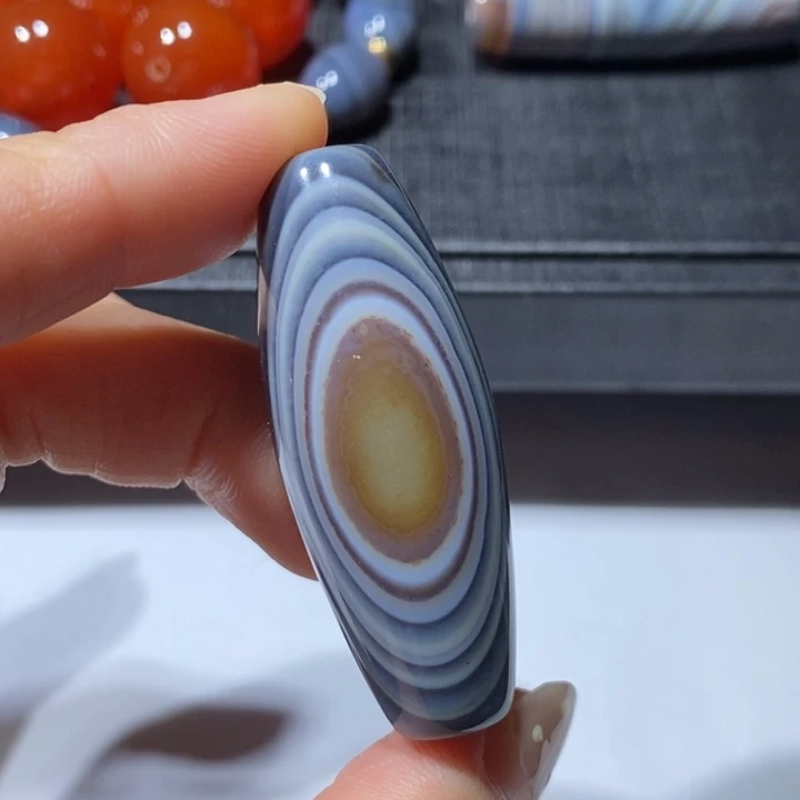 玛瑙/玉髓玛瑙未镶嵌泉**下