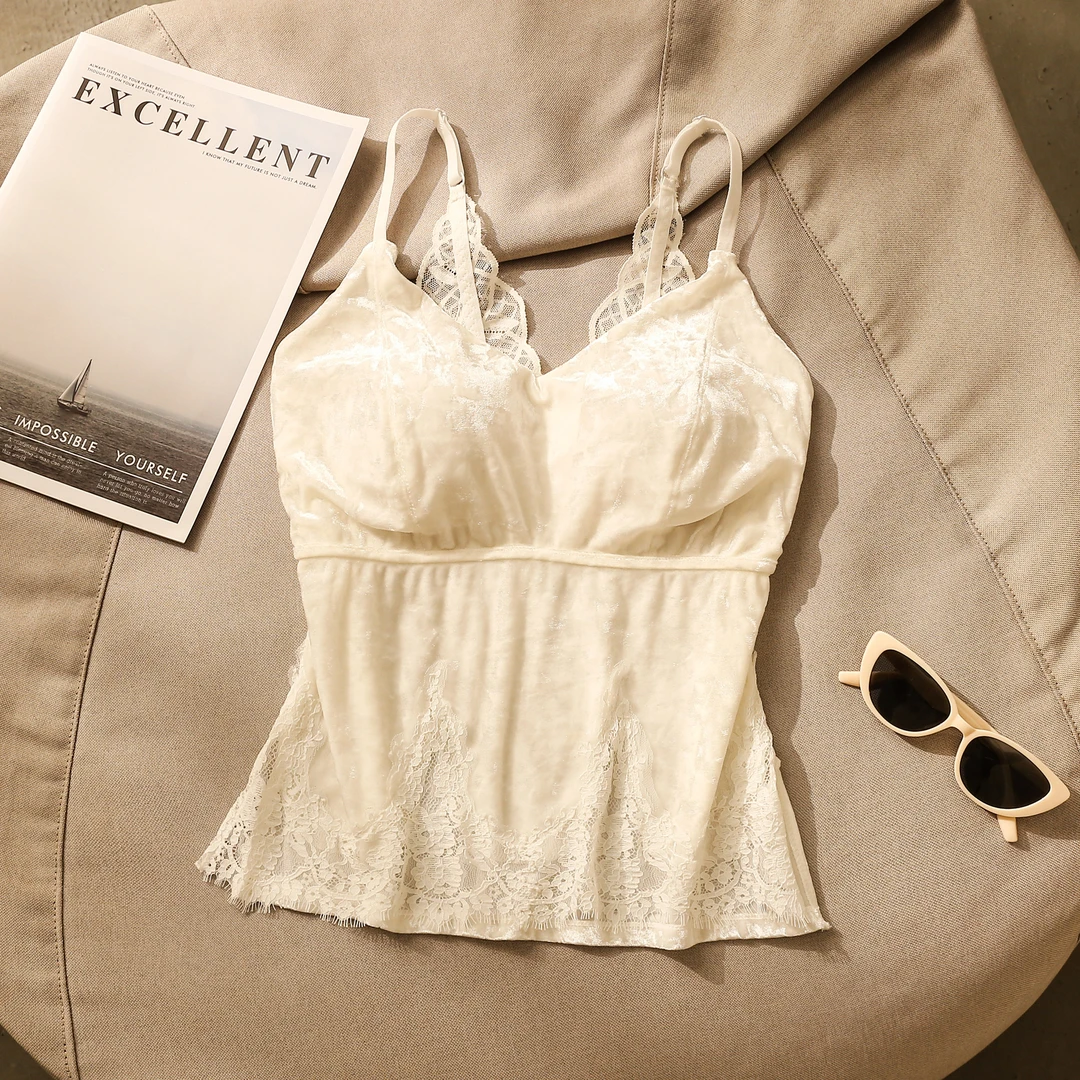 纯欲风性感蕾丝拼接丝绒吊带背心女冬保暖带胸垫修身内搭美背上衣