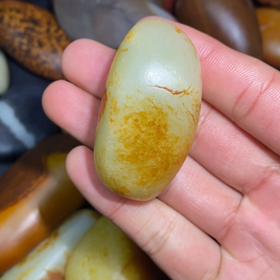 和田玉未镶嵌珠宝奇石