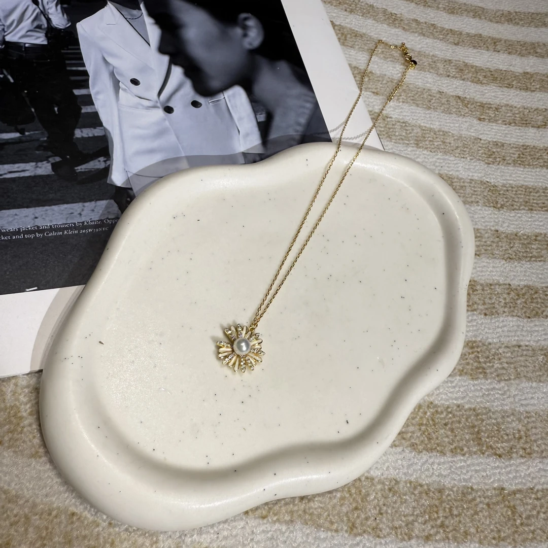 【B127】s925银小雏菊5-6mm Akoya海水珍珠吊坠链