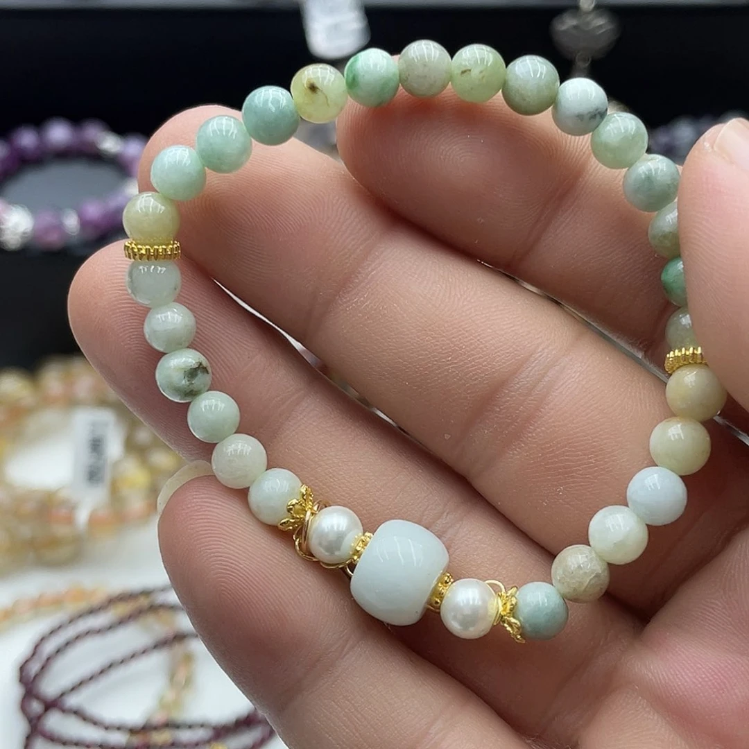 水晶手链未镶嵌为****?手链