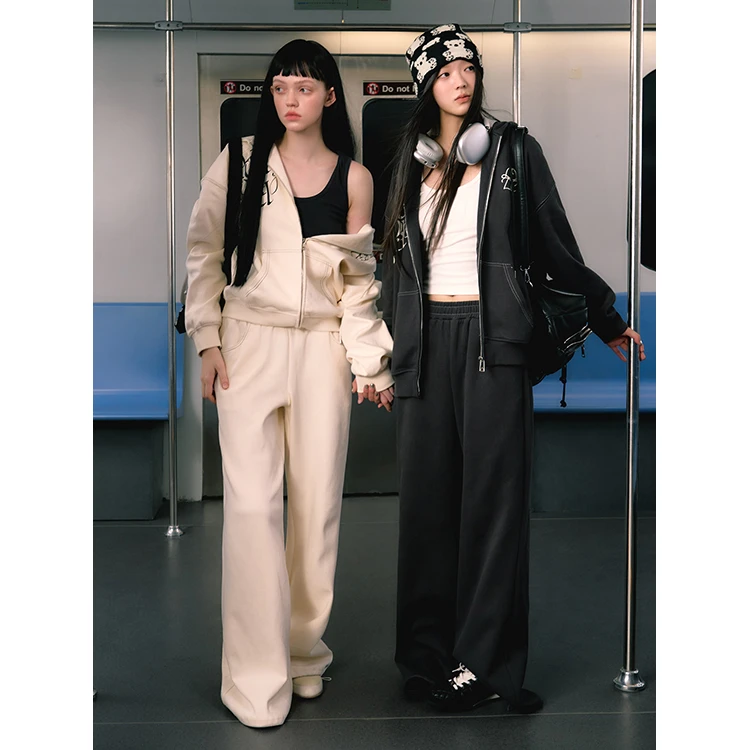 【秋冬专属】LLDC印花时尚连帽卫衣+显瘦抽绳卫裤