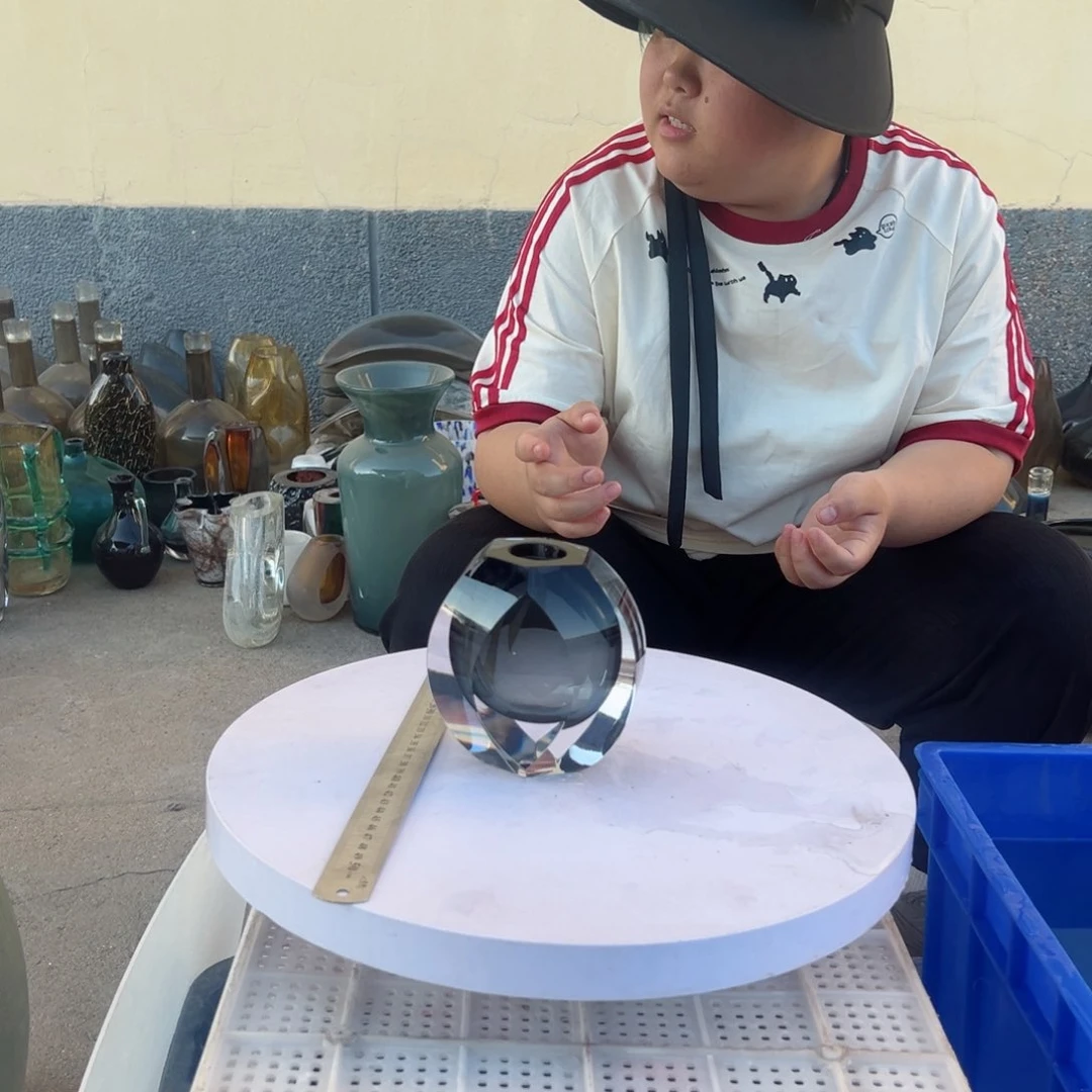 烟灰钻石琉璃花器摆件高度14微瑕