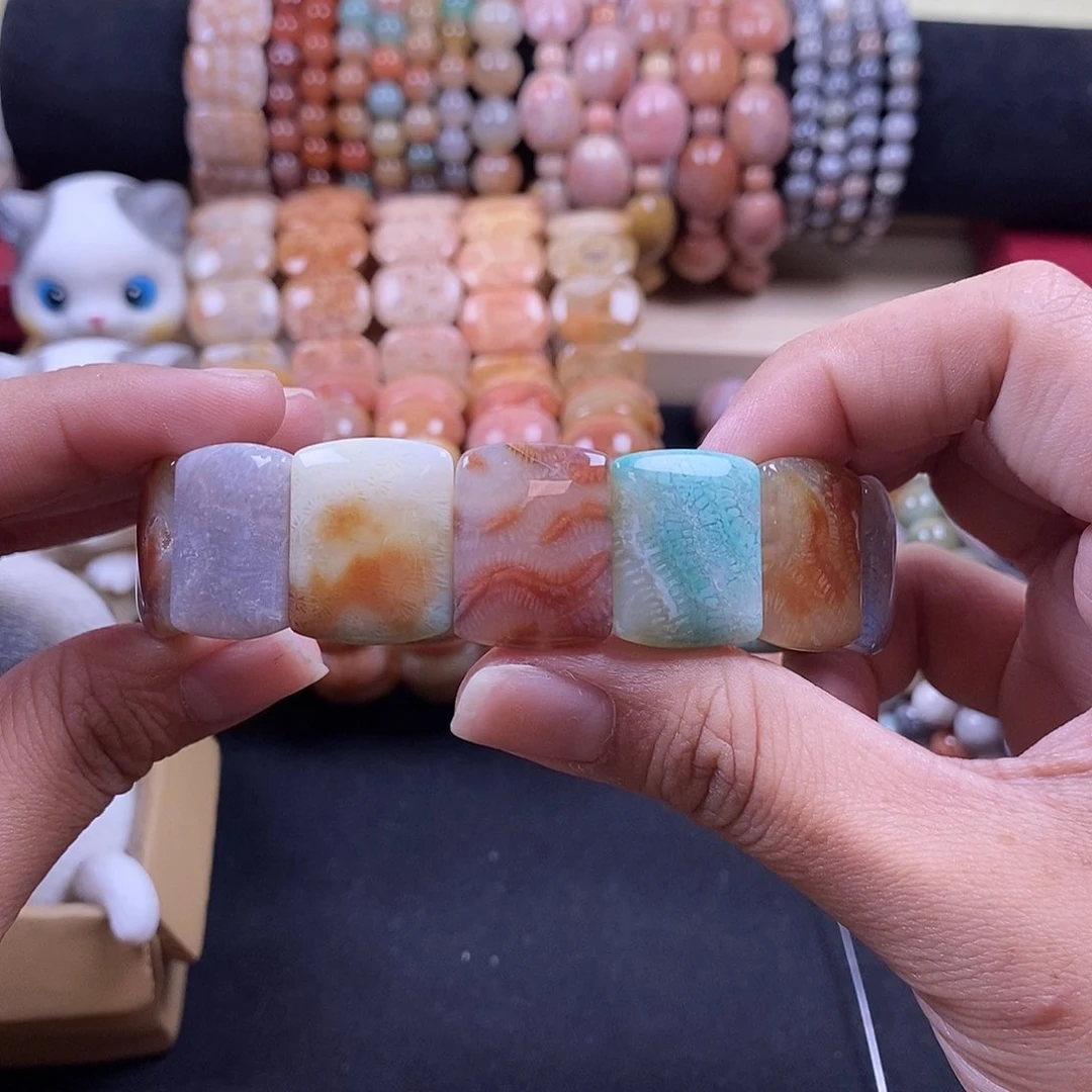 硅化珊瑚（珊瑚玉）手牌未镶嵌最**家