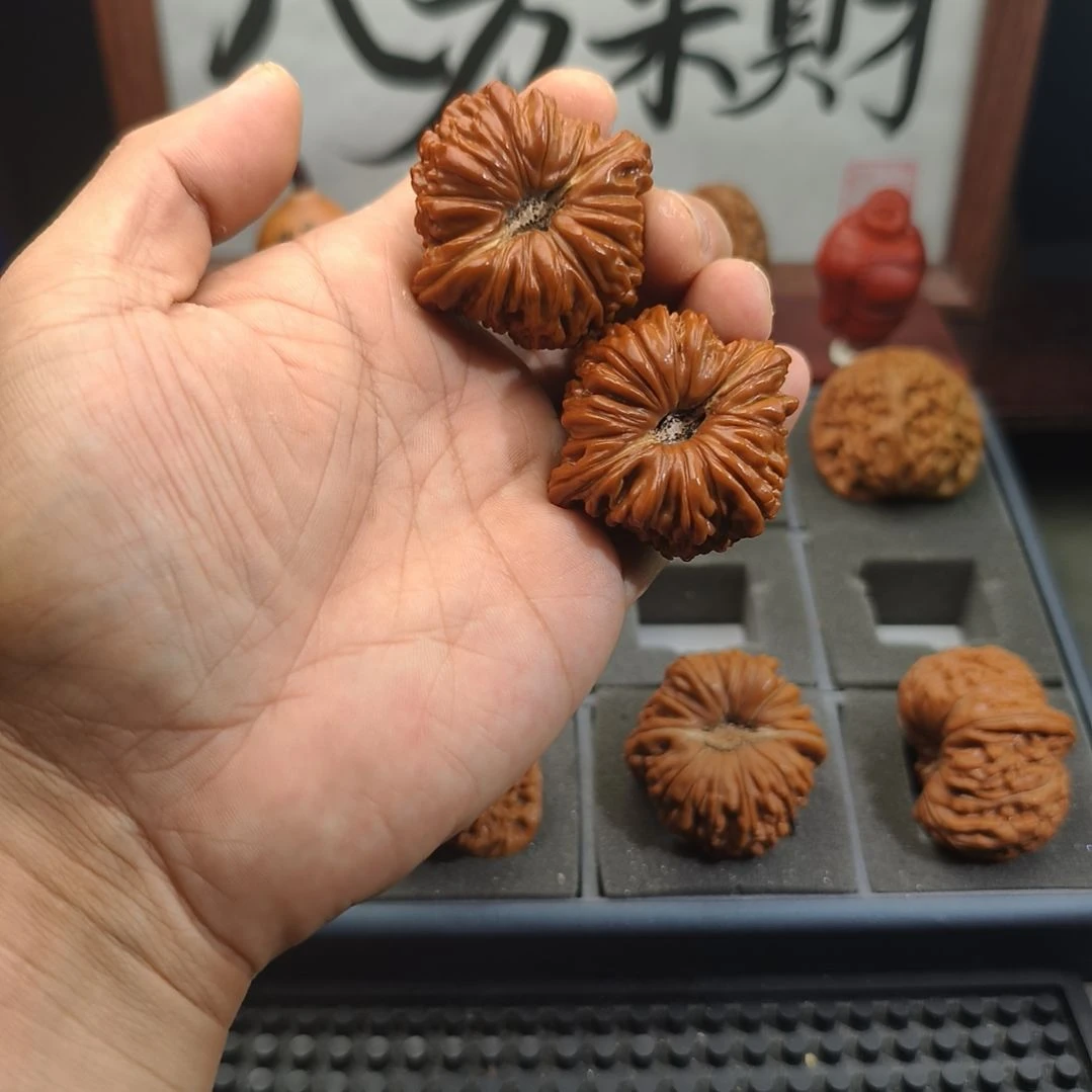 文玩核桃把件45四座楼魔眼拱桥凹底