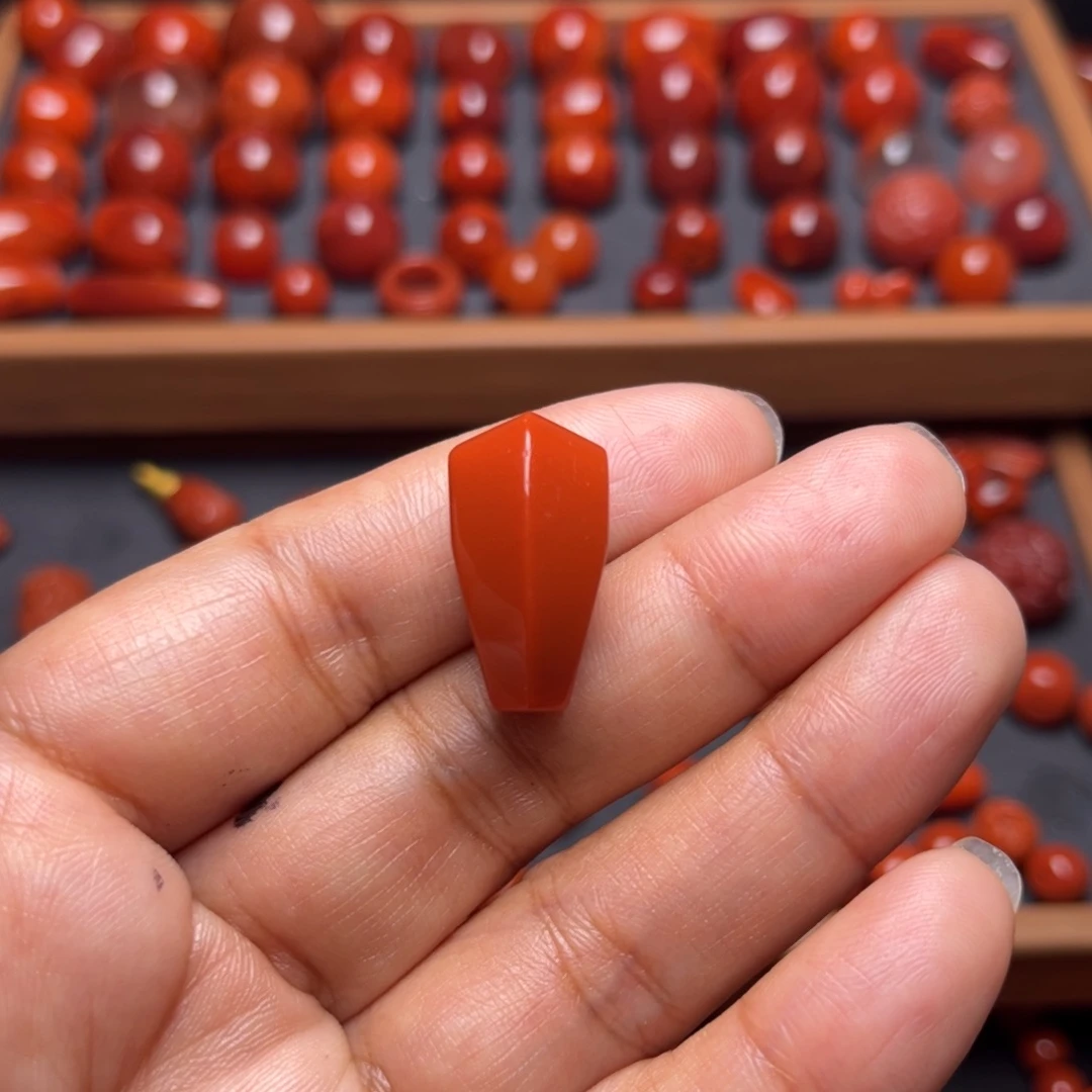 南红玛瑙配饰未镶嵌大*树三通