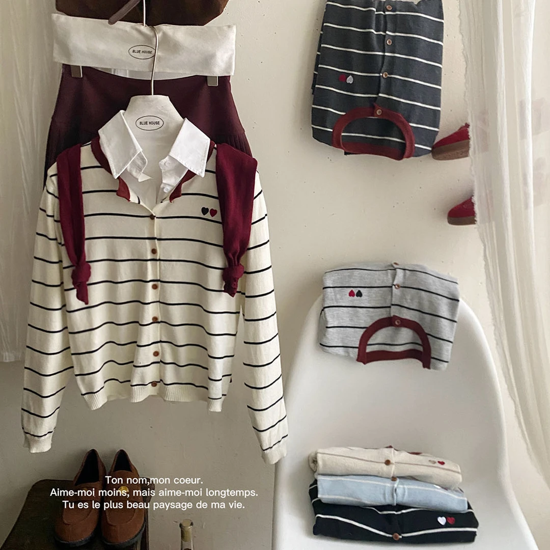 简约刺绣小爱心撞色圆领条纹长袖开衫女士秋舒适叠穿外搭上衣