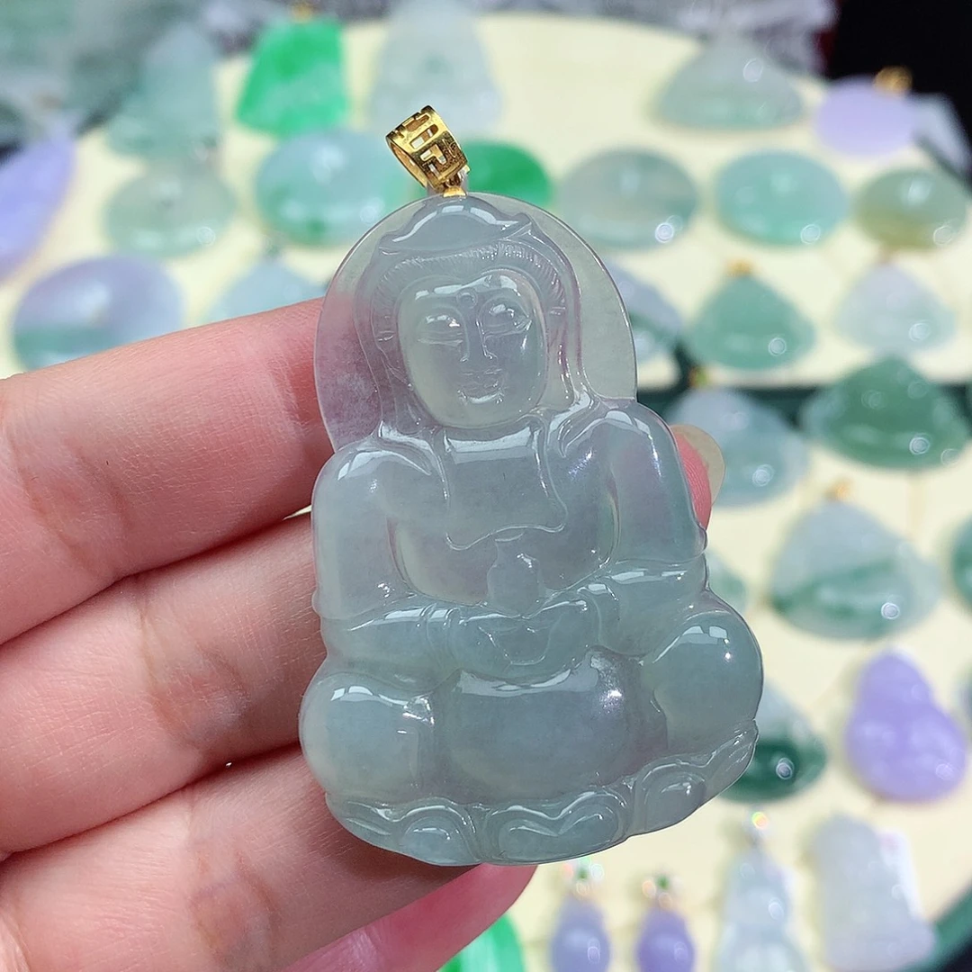 翡翠18K金镶嵌颈饰观音
