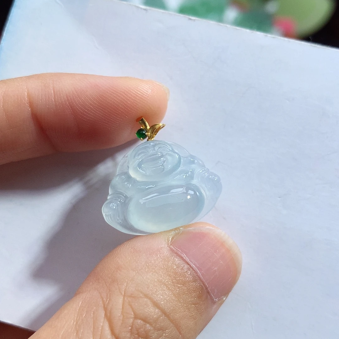 翡翠未镶嵌颈饰佛公