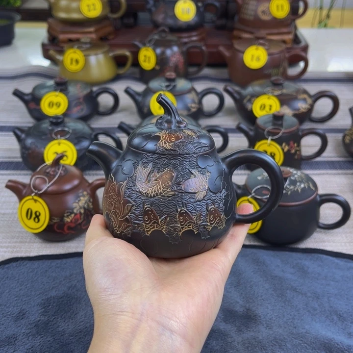 “***”坭兴陶原矿坭料制作