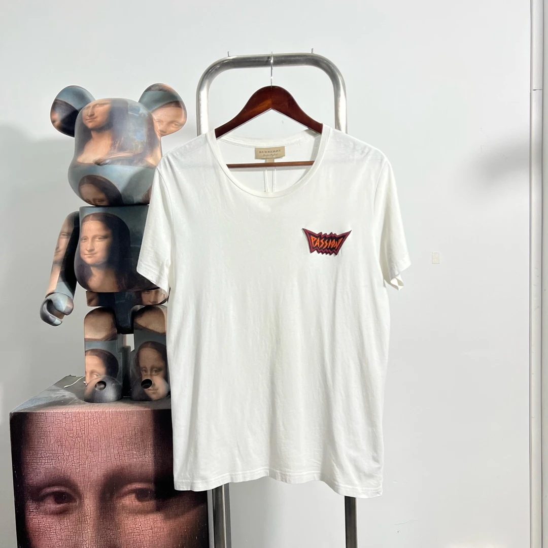 99新 BURBERRY/博柏利 胸前logo短袖 P2637 L衣长70胸围51编码0