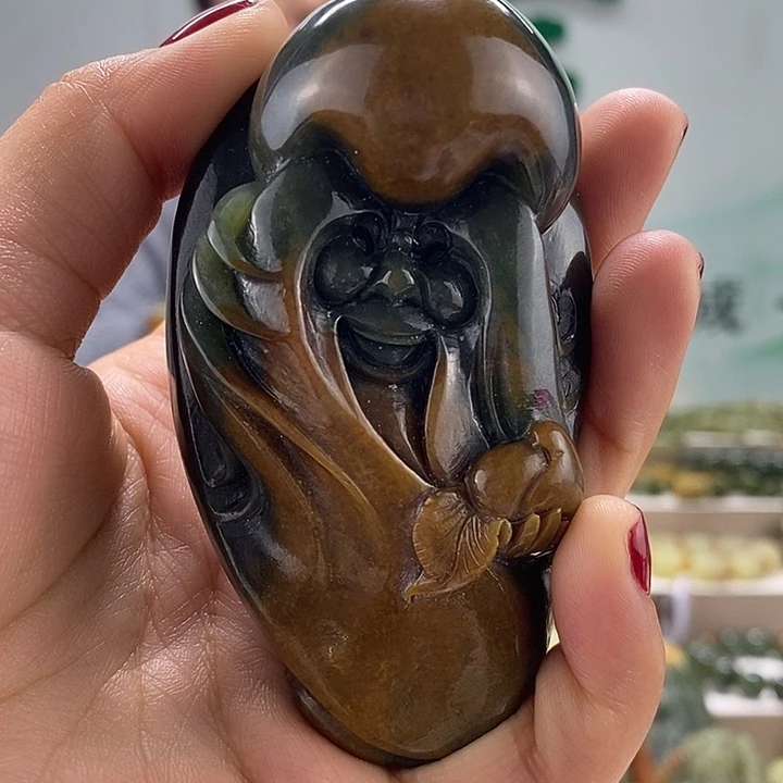 透闪石质玉把件未镶嵌笑****?