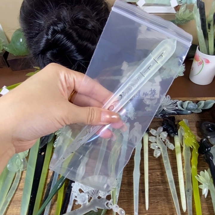 哎***喂未镶嵌蛇纹石玉发饰