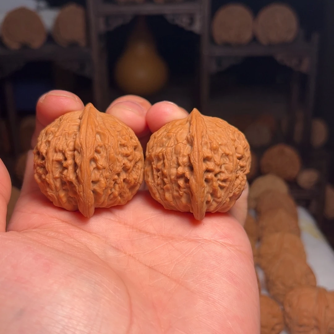 文玩核桃吊坠承德铁狮子