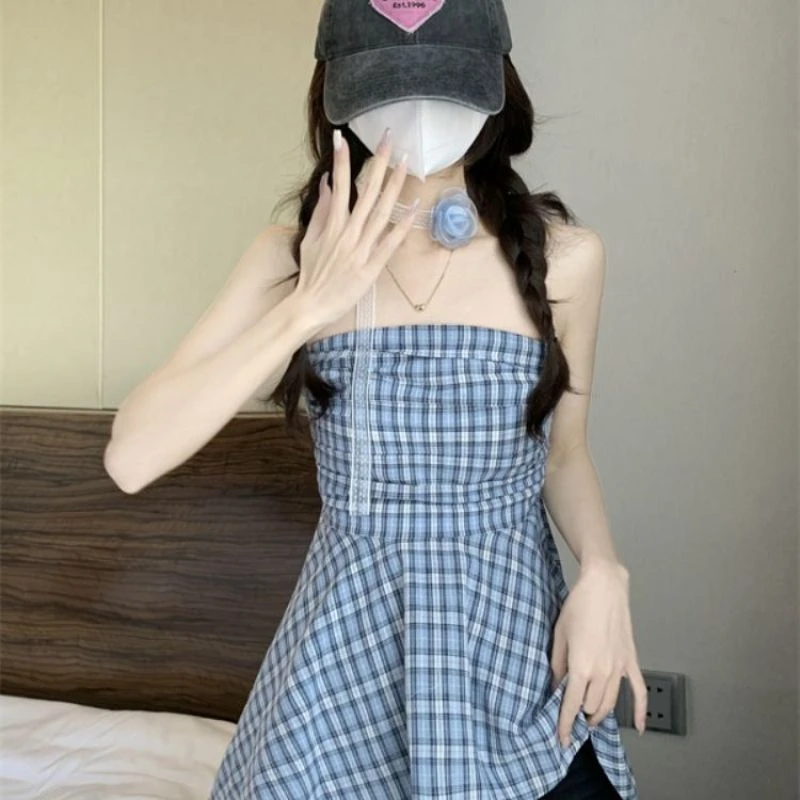 蓝色格子一字肩立体花朵飘带挂脖衬衫女夏不规则短款露肩抹胸上衣