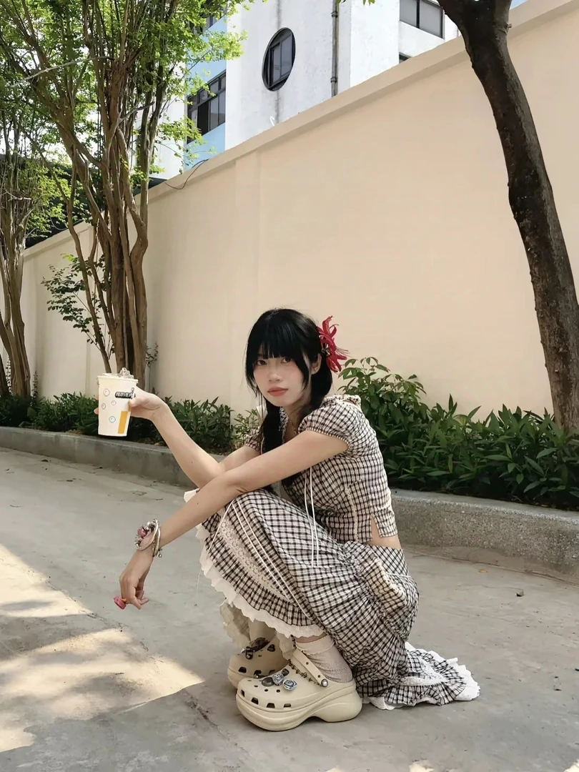 厚底鲸鱼失落土星（六厘米）新款女士鲸鱼洞洞鞋时尚户外厚底增