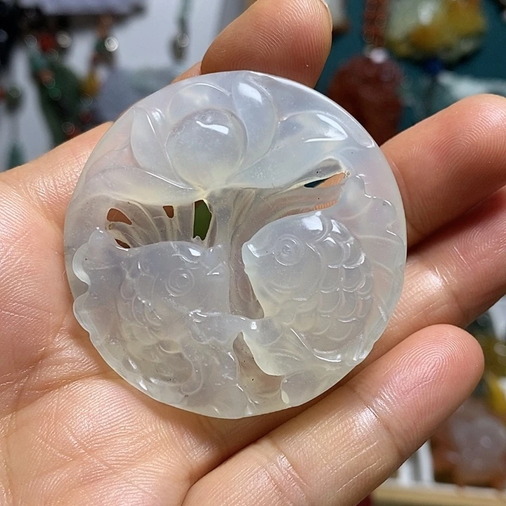 翡翠未镶嵌吊坠(赠链)