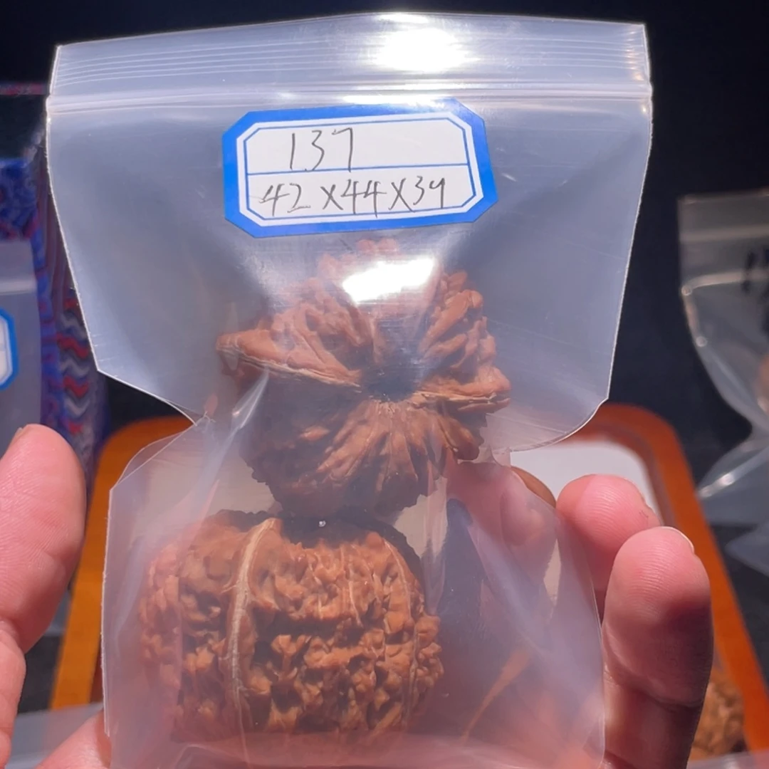 大****吊坠文玩核桃42 全品 137 头货新果