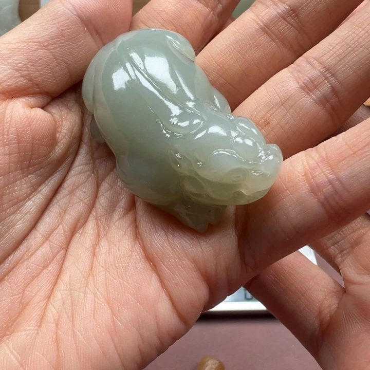 和田玉未镶嵌颈饰且末貔貅