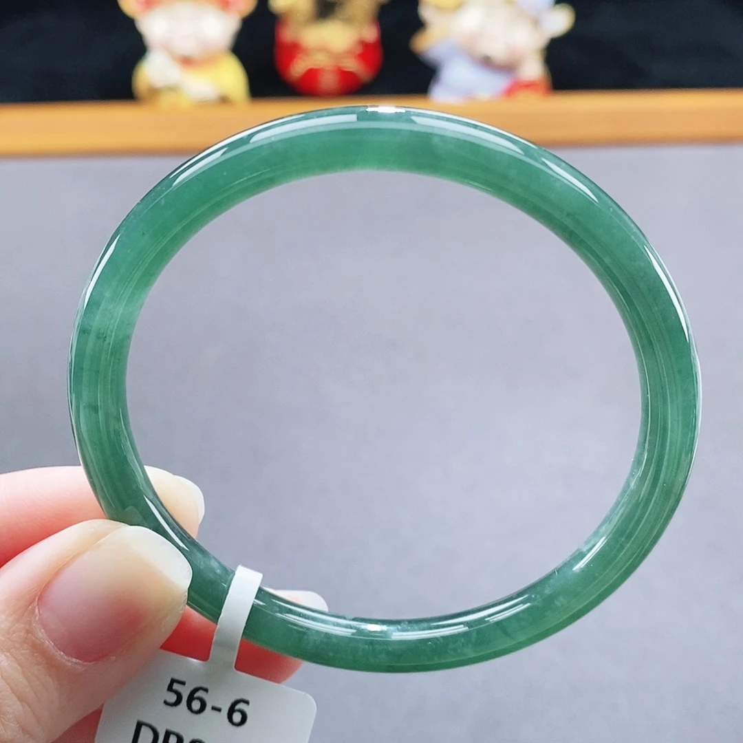 翡翠未镶嵌手镯81