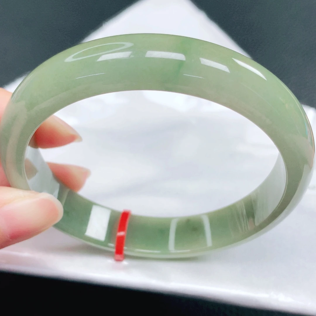 翡翠未镶嵌手镯63圈