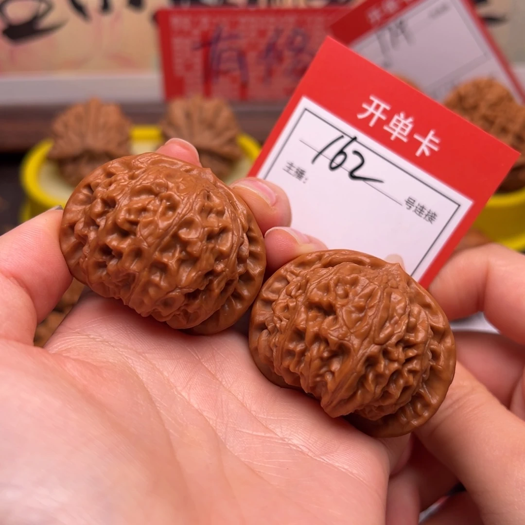 文玩核桃把件4.3宫灯162