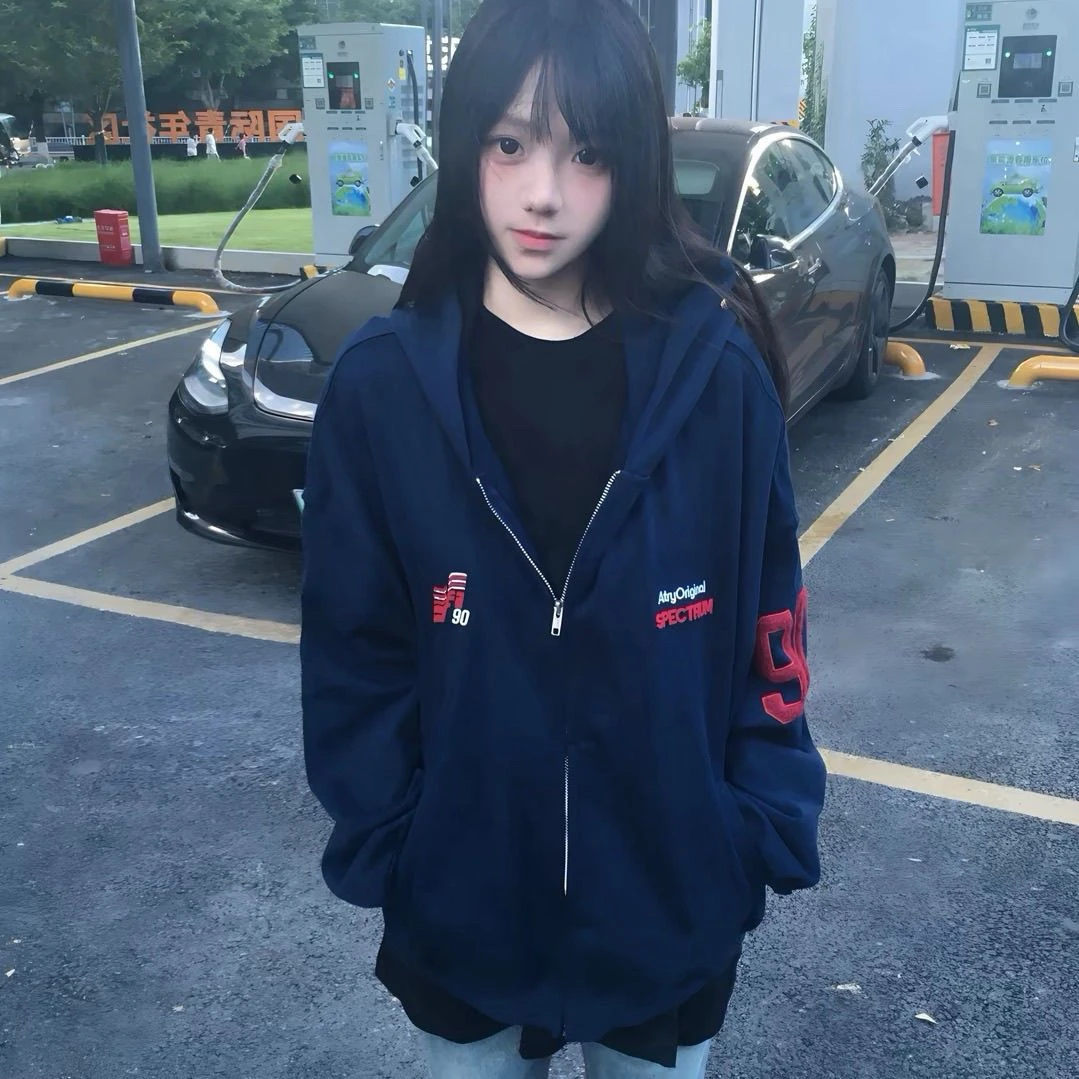 1333# 薄款/加绒  复黑底+印花+毛巾绣 卫衣女