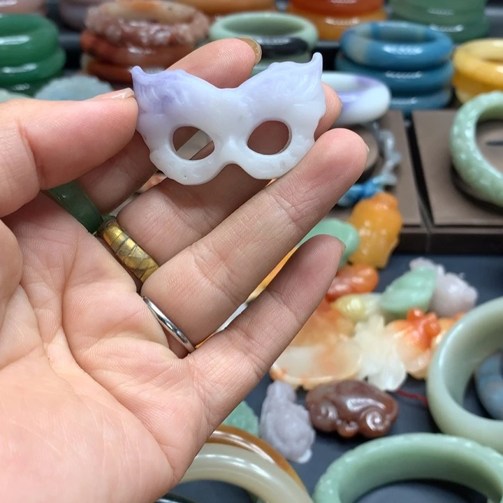 石英岩玉合金颈饰