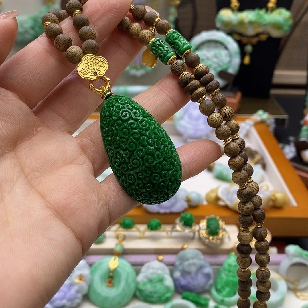 翡翠未镶嵌颈饰天然