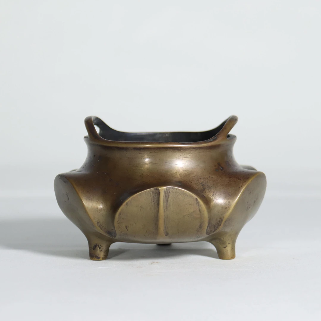 【清中早期】“大明宣德年制”款花式桥耳炉（重646g口径8.8cm高7cm）