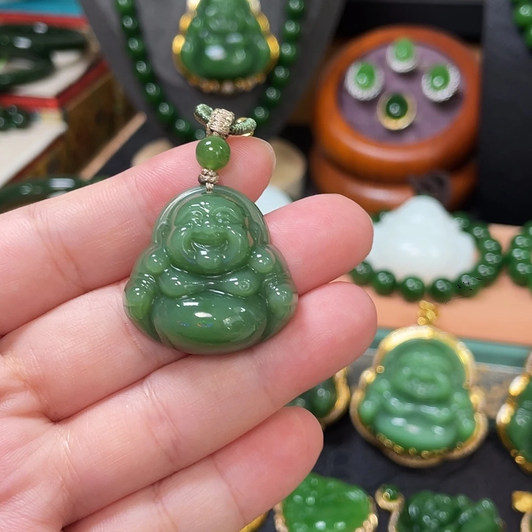 和田玉（碧玉）未镶嵌颈饰粉绿佛公30mm