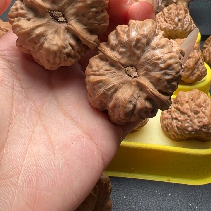 A***.文玩核桃吊坠文玩核桃文玩核桃