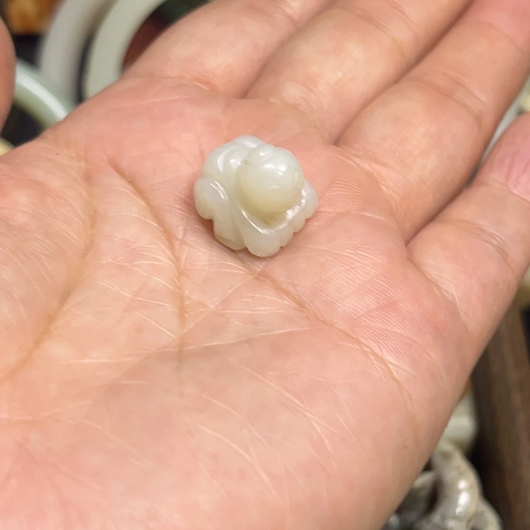 和田玉（糖玉）未镶嵌挂件