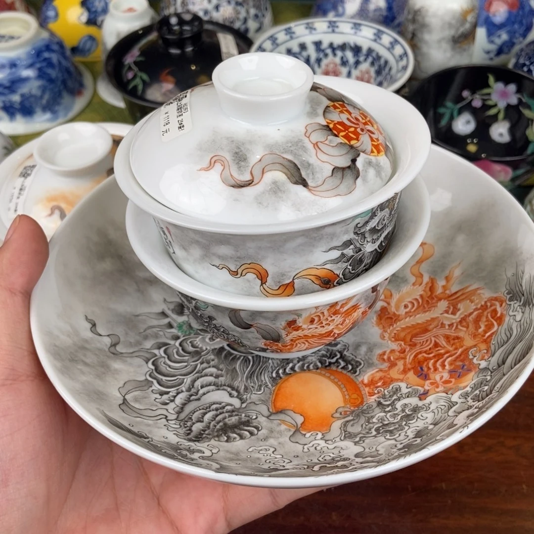 陶瓷的的设计师是一个非常