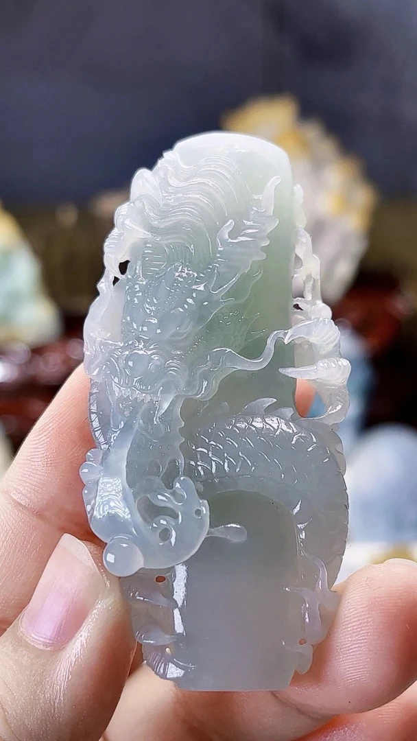 天然缅甸翡翠起冰胶感龙柱毛货买断需抛光尺寸高68宽31厚12