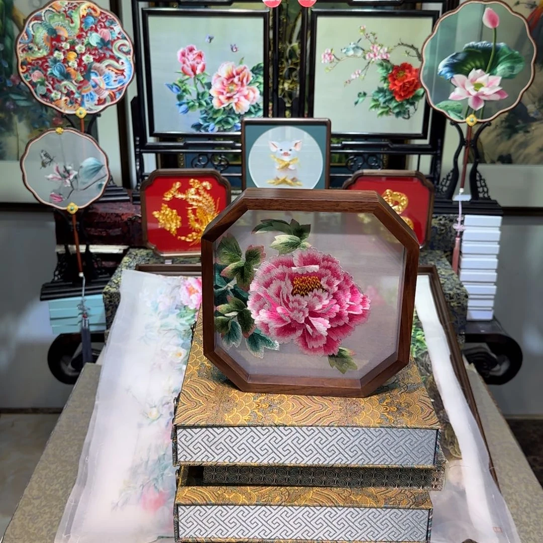 刺绣刺绣工艺精湛