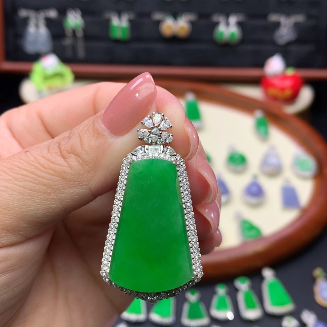 翡翠18K金镶嵌吊坠(不含链)